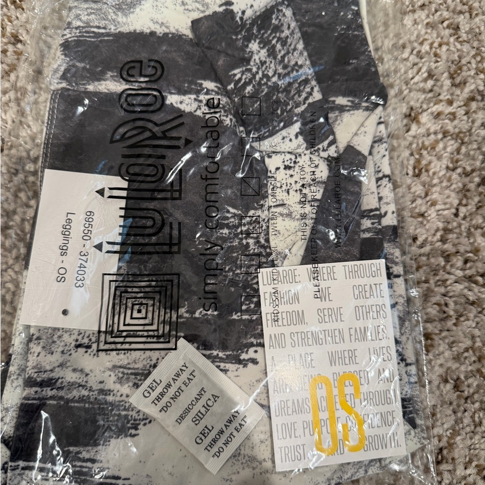 LuLaRoe Black and White Leggings